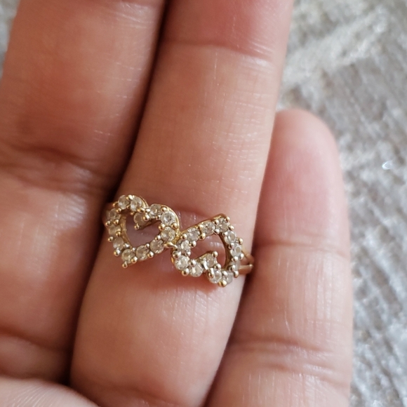 Beautiful Ring Yellow gold 10k - Picture 3 of 4